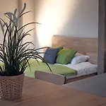 Vatus Apartmanhaz *
