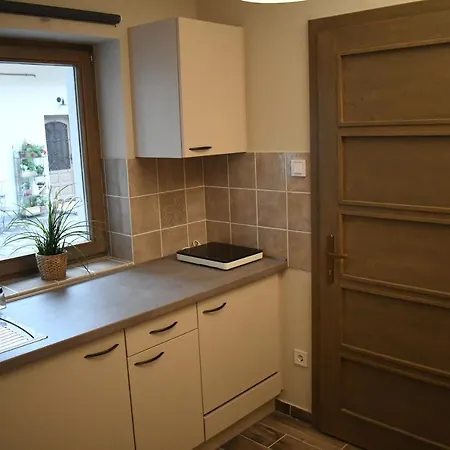 Vatus Apartmanhaz *