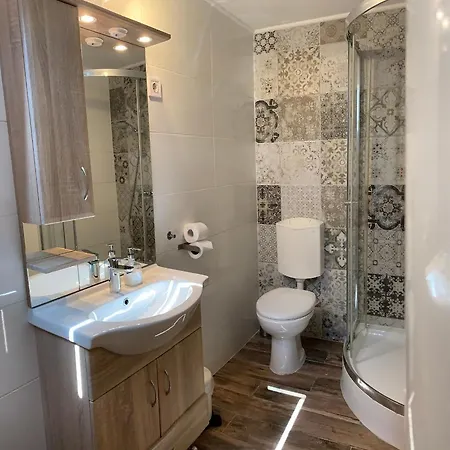 Vatus Apartmanhaz * Vac