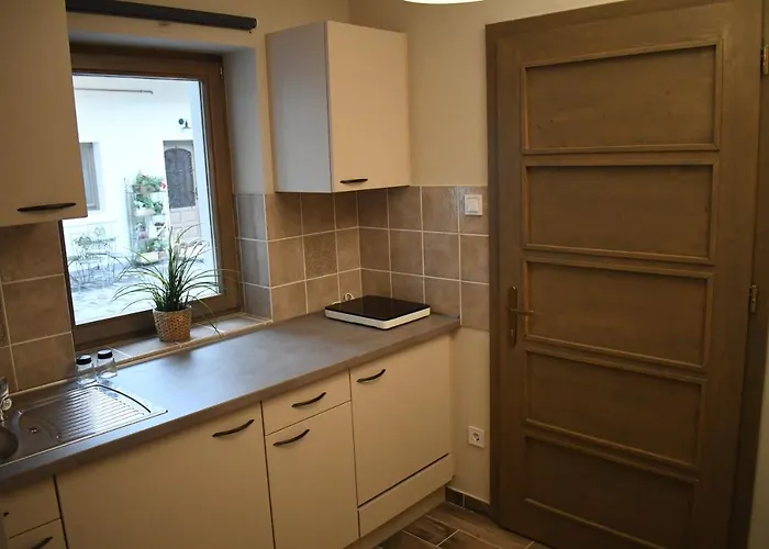 Vatus Apartmanhaz *