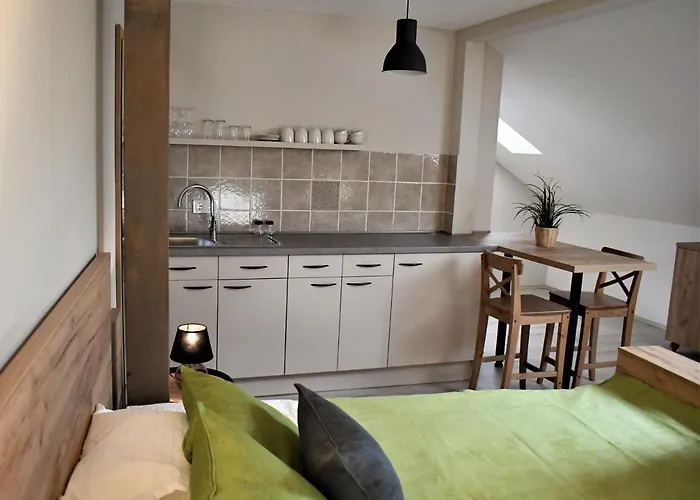 Vatus Apartmanhaz شقة