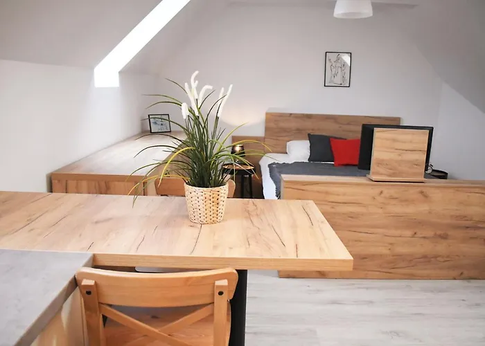 Vatus Apartmanhaz شقة *