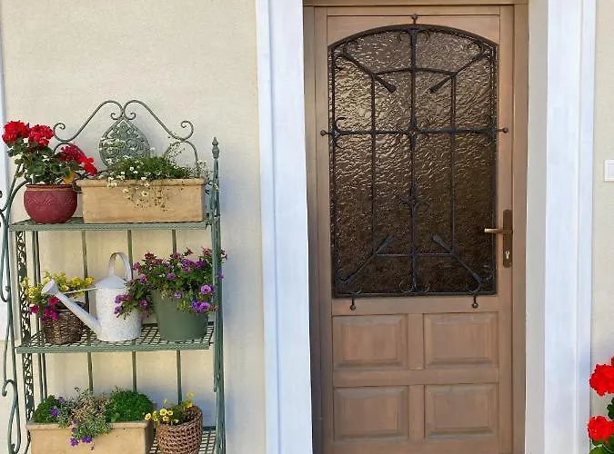 Vatus Apartmanhaz * Vác