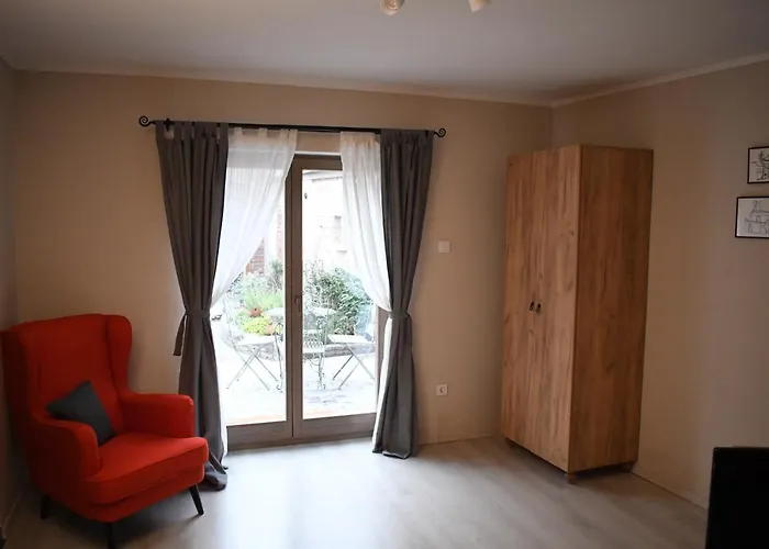 شقة Vatus Apartmanhaz