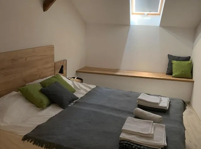 شقة Vatus Apartmanhaz *
