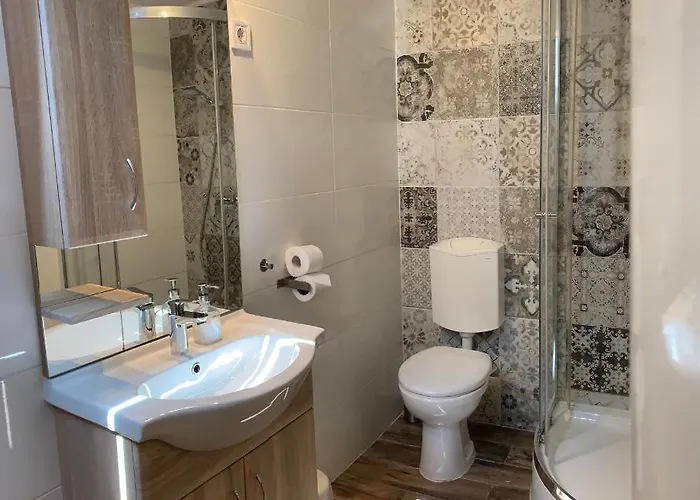 Vatus Apartmanhaz * Vác