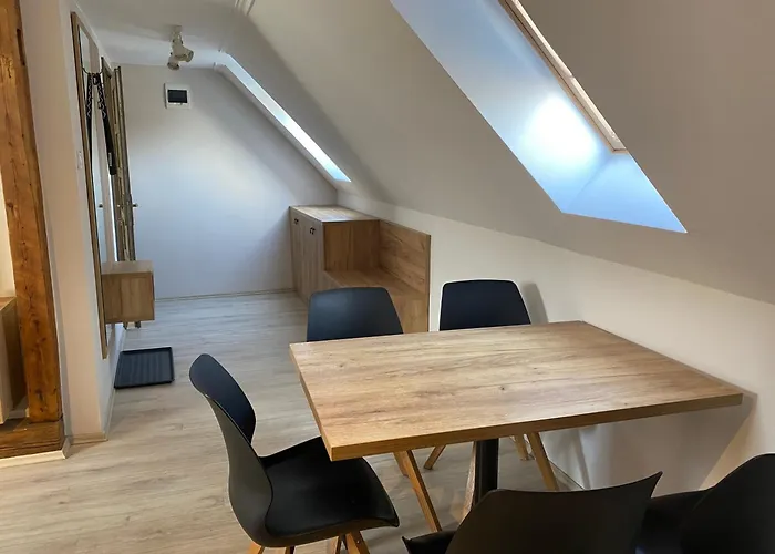 Vatus Apartmanhaz شقة *