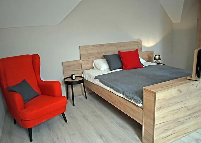 Vatus Apartmanhaz شقة Vác