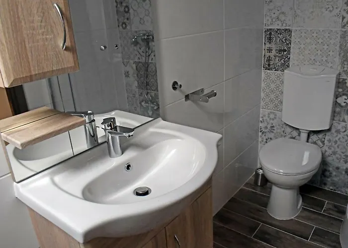 Vatus Apartmanhaz شقة